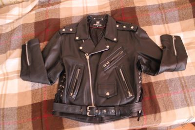 Лот: 5596296. Фото: 1. Куртка косуха. размер М. Верхняя одежда