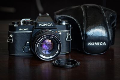 Лот: 17237256. Фото: 1. Konica acom-1+50mm f1,7. Плёночные зеркальные