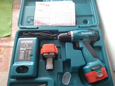 Лот: 17475040. Фото: 1. Шуруповерт Makita 6261D (оригинальный... Электроинструмент