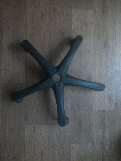 Лот: 7461533. Фото: 1. Крестовина от кресла с колесиками... Стулья и кресла офисные