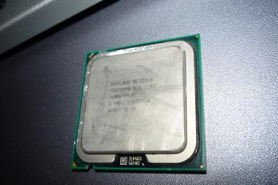 Лот: 7684898. Фото: 1. Intel Pentium Dual-Core E2220... Процессоры