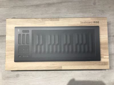 Лот: 17951777. Фото: 1. MIDI контроллер Roli Seaboard. MIDI-оборудование