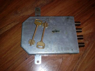 Лот: 6462307. Фото: 1. Замок дверной с 2-мя ключами. Замки