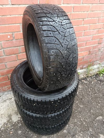 Лот: 25666361. Фото: 1. Шины зимние Bridgestone Blizzak... Шины