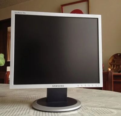 Лот: 6979721. Фото: 1. Монитор Samsung SyncMaster 740N... ЖК-мониторы