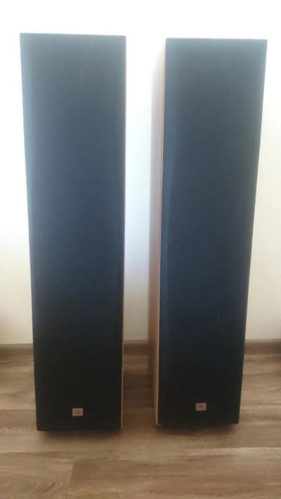 Лот: 9436535. Фото: 1. Акустическая система JBL E80 и... Активные акустические системы