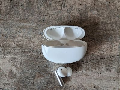 Лот: 20818353. Фото: 1. Наушники Realme Buds Air 3 белые. Наушники, гарнитуры