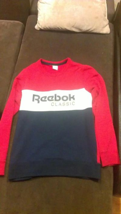 Лот: 8035588. Фото: 1. Джемпер Reebok classic. Свитеры, толстовки, худи