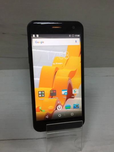 Лот: 18855144. Фото: 1. Смартфон Wileyfox Spark. Смартфоны