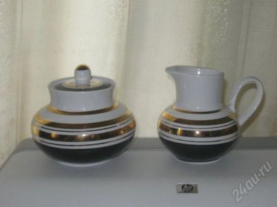Лот: 483466. Фото: 1. сахарница и маленький кувшинчик. Другое (посуда, кухонная утварь)