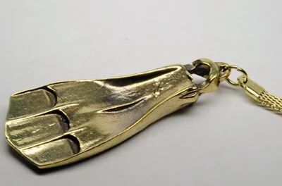 Лот: 3332141. Фото: 1. Ласта - брелок из бронзы, сувенир... Брелоки для ключей