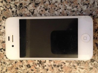 Лот: 4503599. Фото: 1. Iphone 4S White 32Gb в отличном... Смартфоны