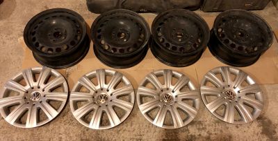 Лот: 15936740. Фото: 1. Диски Volkswagen 16" + колпаки... Диски