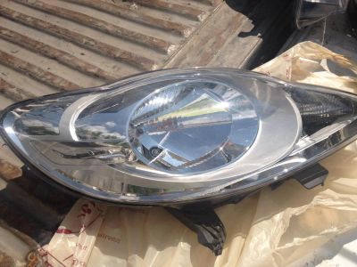 Лот: 7841873. Фото: 1. фары передние peugeot 107. Оптика и освещение