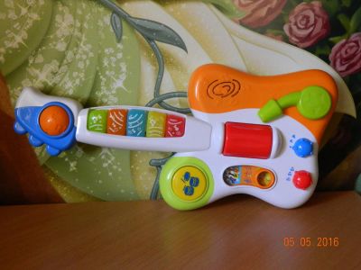 Лот: 7720437. Фото: 1. Гитара BabyGo Маленькая рок-звезда... Музыкальные