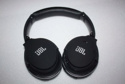 Лот: 9903967. Фото: 1. Новые беспроводные наушники JBL... Красноярск