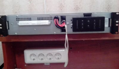 Лот: 6898204. Фото: 1. ИБП APC Smart-UPS SUA1000RMI2U. ИБП, аккумуляторы для ИБП