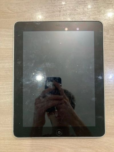 Лот: 17926298. Фото: 1. Планшет Apple Ipad 1 32GB. Планшеты
