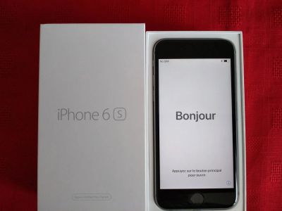 Лот: 11216716. Фото: 1. Apple Iphone 6s 32 space gray. Смартфоны