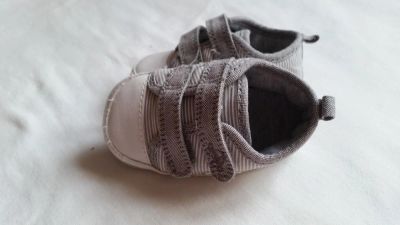 Лот: 5269223. Фото: 1. Тапочки Next на мальчика 3-6 мес... Пинетки