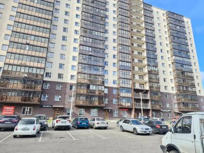 Лот: 25820633. Фото: 1. 2-комн. квартира , Красноярск... Квартиры, студии