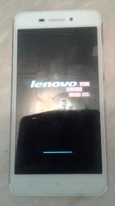 Лот: 7842442. Фото: 1. Сотовый телефон Lenovo S 60-a. Кнопочные мобильные телефоны
