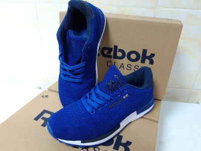 Лот: 12750957. Фото: 1. Кроссовки Reebok Classic. Кеды, кроссовки, слипоны