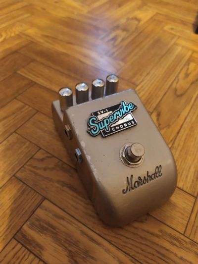 Лот: 18451124. Фото: 1. Педаль эффектов хорус Marshall... Гитарные эффекты и комбоусилители