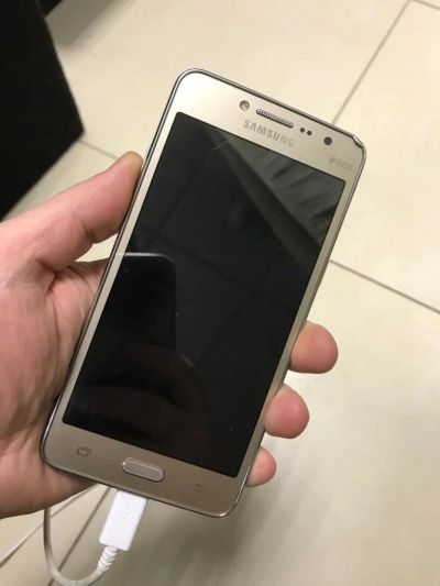 Лот: 10722242. Фото: 1. Samsung J2 prime 2016. Смартфоны