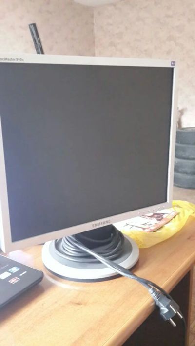 Лот: 5459061. Фото: 1. Монитор Samsung SyncMaster 940N. ЖК-мониторы
