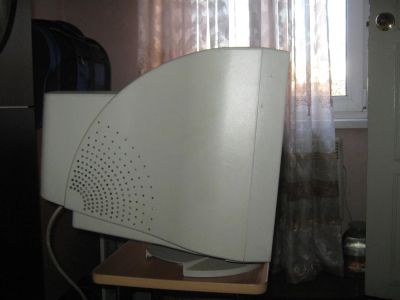 Лот: 7044406. Фото: 1. Продам монитор samsung samtron... ЭЛТ-мониторы