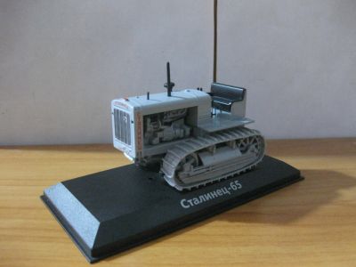 Лот: 20285280. Фото: 1. Сталинец 65 (Hachette ) . Новое... Автомоделизм