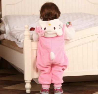 Лот: 6421258. Фото: 1. плюшевый костюм Hello kitty. Костюмы, пиджаки, комбинезоны