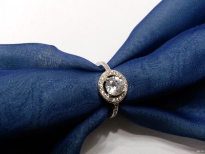 Лот: 14976604. Фото: 1. Кольцо с фианитами. Кольца, перстни