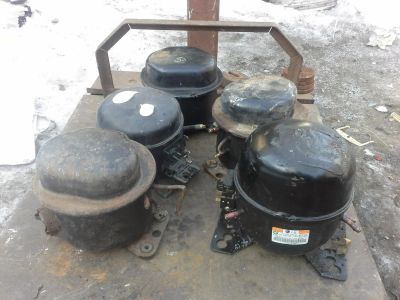Лот: 8992844. Фото: 1. Компрессор от холодильника. Запчасти для остальной бытовой техники