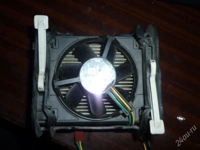 Лот: 1660461. Фото: 1. Куллер + радиатор s 478 INTEL... Платы расширения, контроллеры, доп. порты
