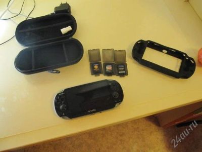 Лот: 2132237. Фото: 1. Sony PS Vita Wi-Fi + 8Gb + 3 игры... Игровые приставки, консоли