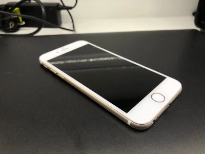 Лот: 15108924. Фото: 1. Iphone 6 16gb gold. Смартфоны