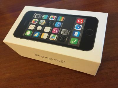 Лот: 6223874. Фото: 1. Apple iphone 5s space grey, 16gb... Смартфоны