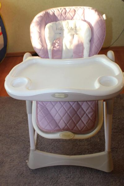 Лот: 7625635. Фото: 1. Стульчик для кормления Happy Baby... Стульчики для кормления