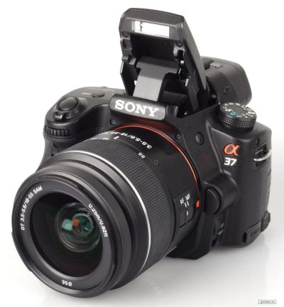 Лот: 9639591. Фото: 1. Sony a37 + sal 18-55. Цифровые зеркальные
