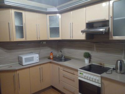 Лот: 24627256. Фото: 1. Кухонный гарнитур угловой с техникой... Кухонные гарнитуры