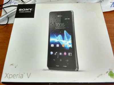 Лот: 7716966. Фото: 1. SONY V. Смартфоны
