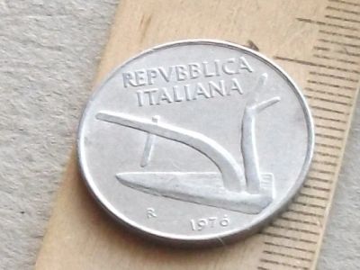 Лот: 16232796. Фото: 1. Монета 10 лир Италия 1976 плуг... Европа