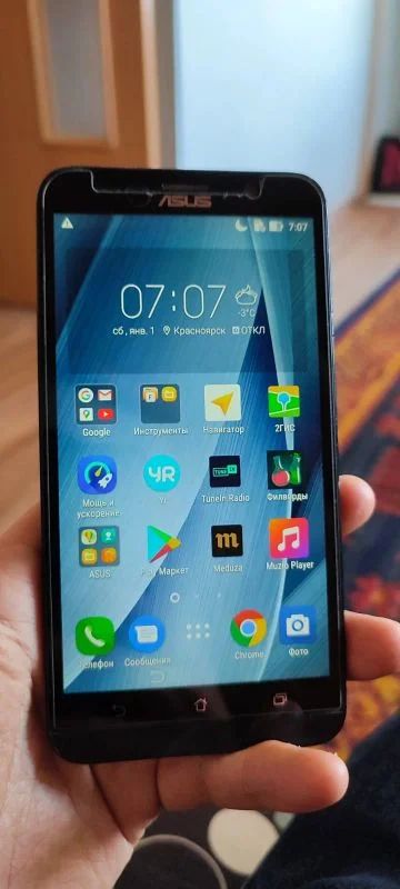 Лот: 18956565. Фото: 1. Asus zenfone ze551ml 4/64gb. Смартфоны