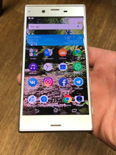 Лот: 11885781. Фото: 1. Телефон Сони Sony Xperia XZ иксперия... Кнопочные мобильные телефоны