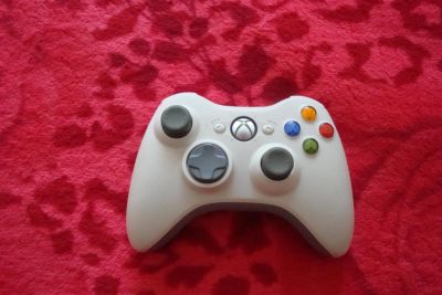 Лот: 7766297. Фото: 1. джойстик оригинальный XBOX-360. Рули, джойстики