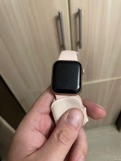 Лот: 18116359. Фото: 1. Apple watch 4 40мм. Смарт-часы, фитнес-браслеты, аксессуары