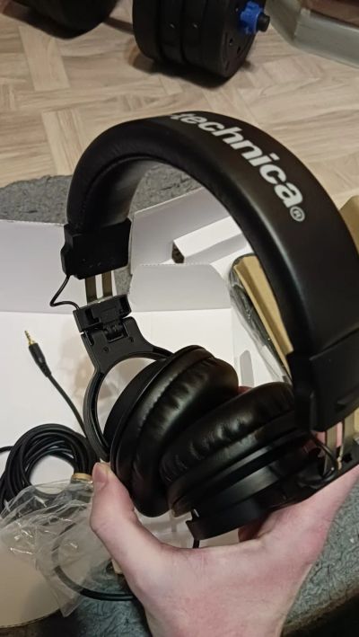 Лот: 20005981. Фото: 1. Новые наушники Audio-Technica... Наушники, гарнитуры