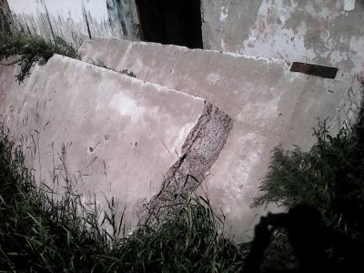 Лот: 5989950. Фото: 1. половинки стеновой плиты керамзито-бетонной... ЖБИ